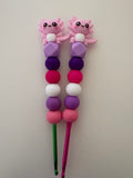 Ergonomic beaded crochet hook Axalotl