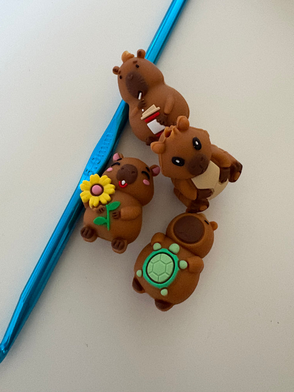 Custom Crochet Hook | Personalised Ergonomic Crochet Hook | Silicone Bead Crochet Hook | Cute Character Crochet Hook | Gift for Crocheter